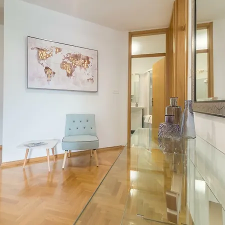 Anina Apartment *