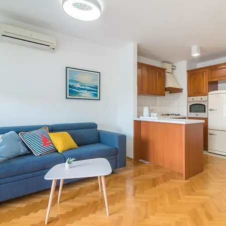 Anina Apartment *